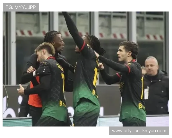 AC米兰围攻发动猛烈攻势,莱奥抽射被挡